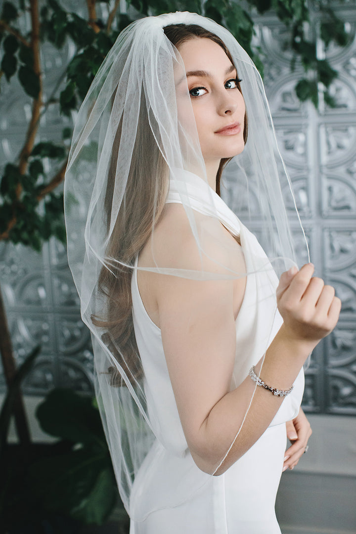 Pencil Edge Veil