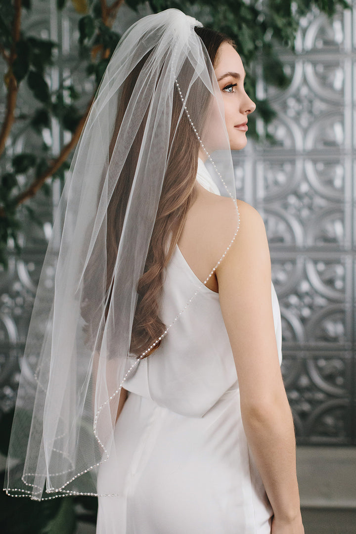 Simple Pearl Edge Veil