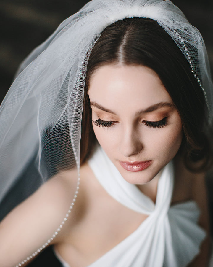Simple Pearl Edge Veil
