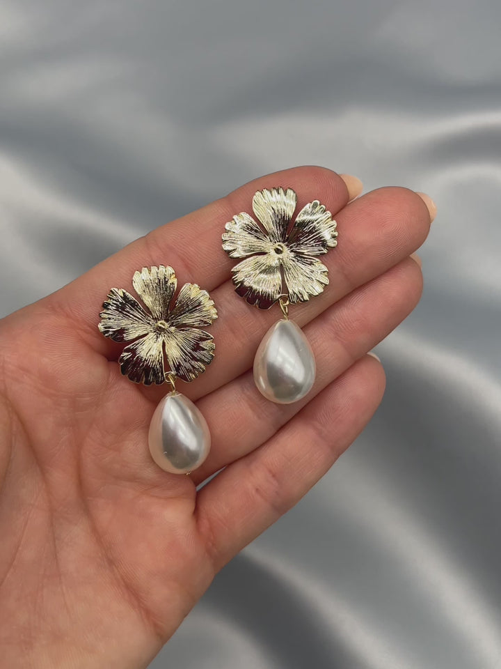 Flower Earrings in Silver and Gold with Pearls for Brides