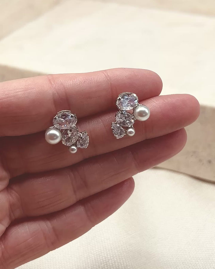 Solenne Earrings