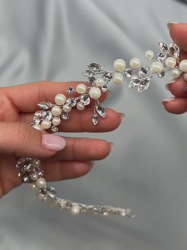 Emmy Pearl Hair Vine