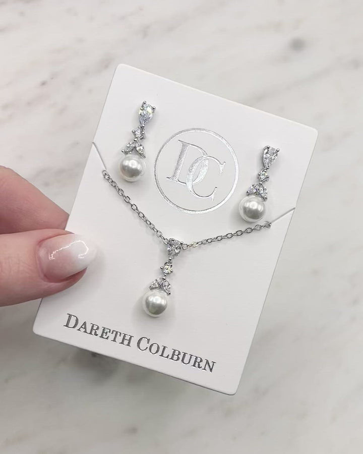 Kelsey Pearl Jewelry Set
