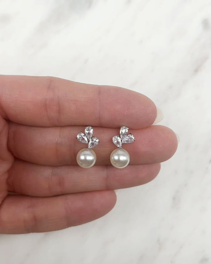 Meadow Pearl Earrings