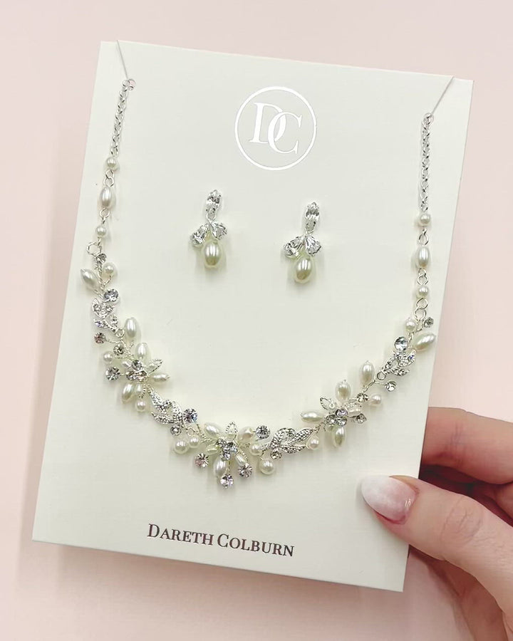 Delicate Pearl Jewelry Set