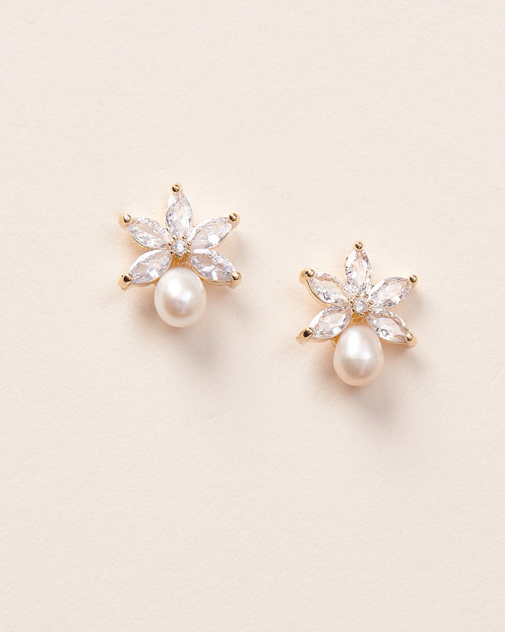 Pearl Stud Earring Gold