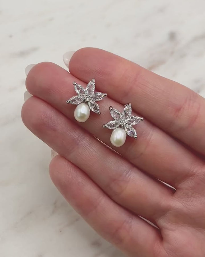 Naomi Freshwater Pearl Stud Earrings
