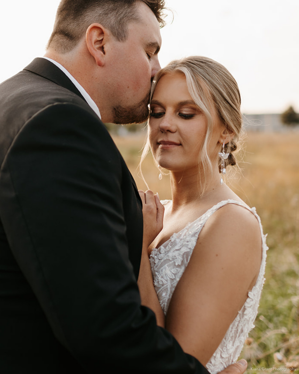 Hoop flower earrings with pearls for wedding