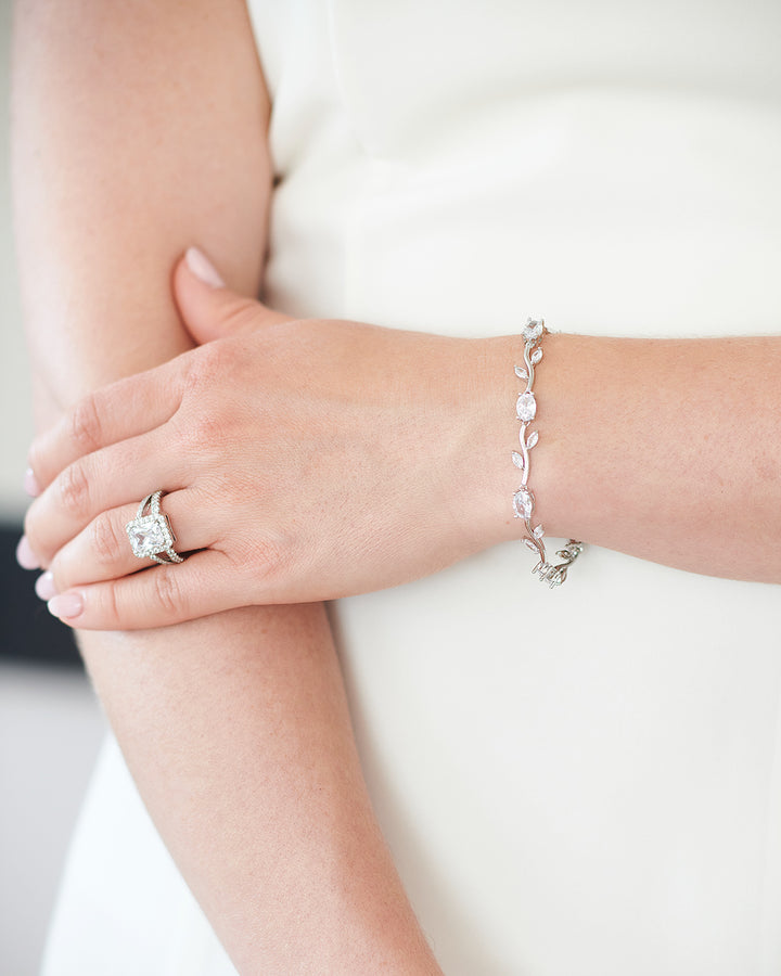 Simple Floral Bracelet