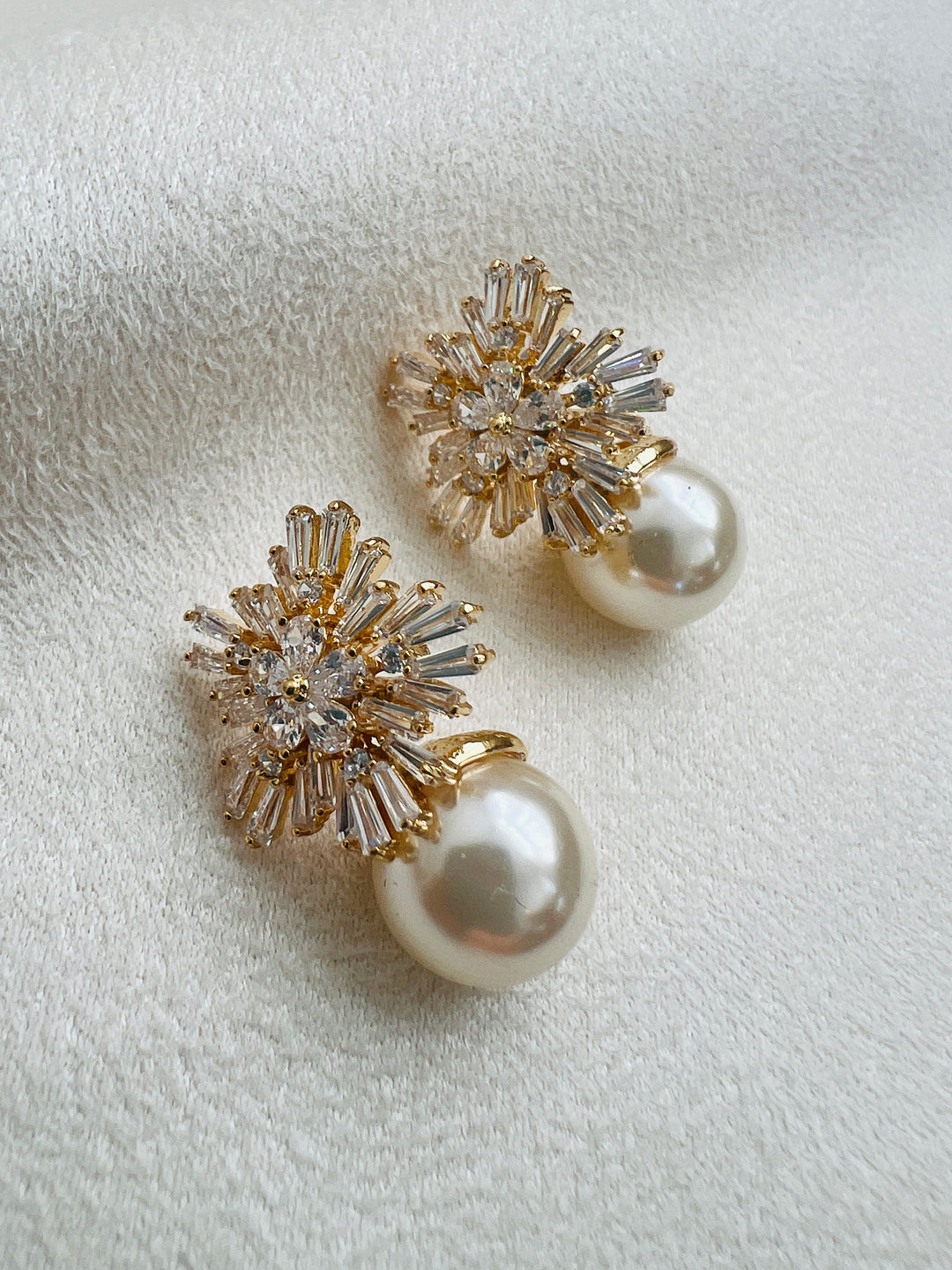 Gold earrings