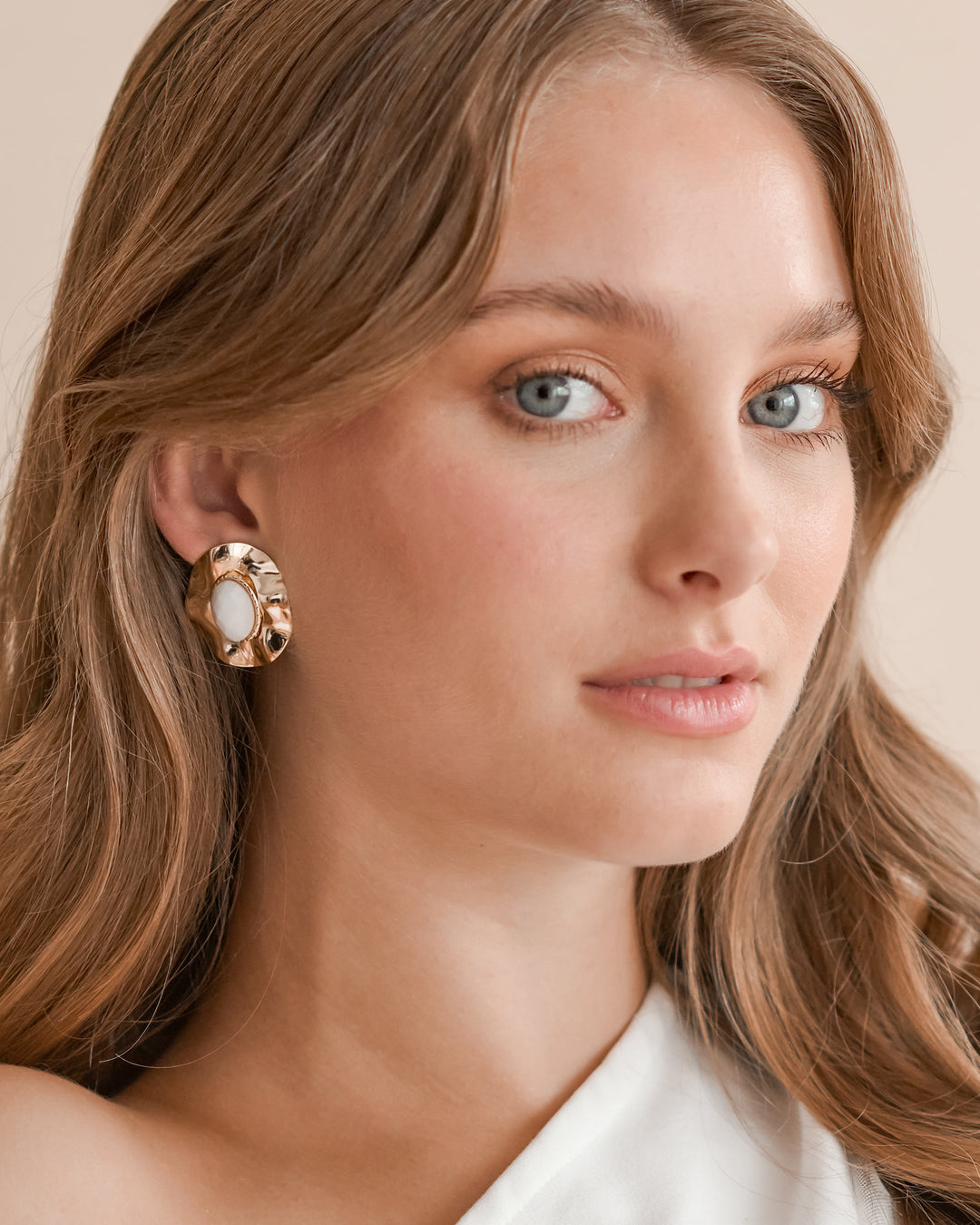 Statement Stud Earring in Gold