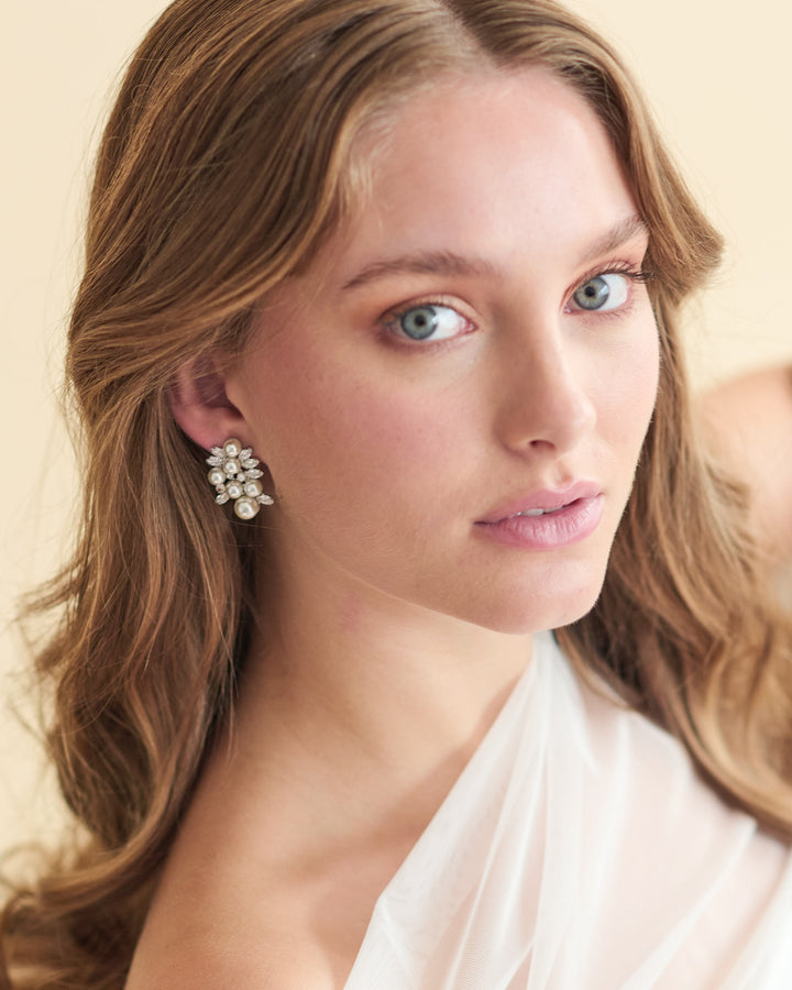 Annalise earrings with simulated diamonds and pearls 
