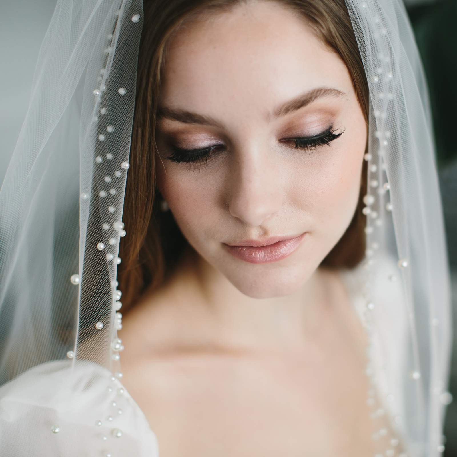 Scattered Pearl Tulle Wedding Veil