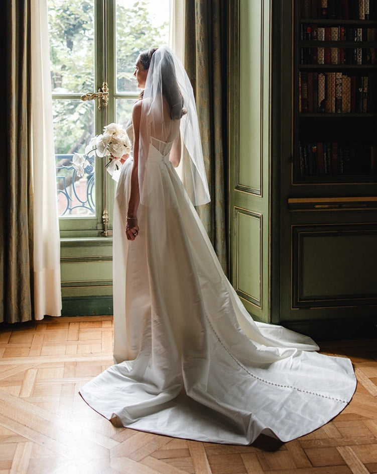 Simple Cut Edge Veil, Elbow - 30 inches / White Simple Cut Edge Veil, Elbow - 30 inches / White