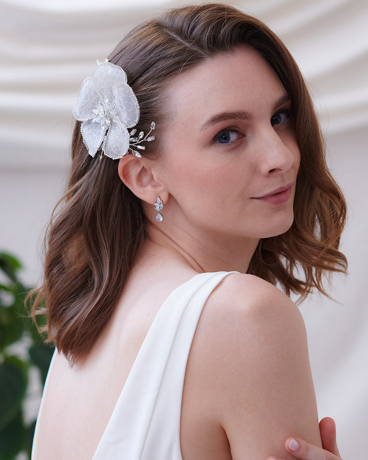 Hair Accessory for Bride with Flower