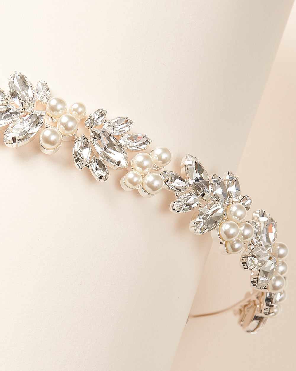 High quality rhinestone and pearl wedding day headband for brides