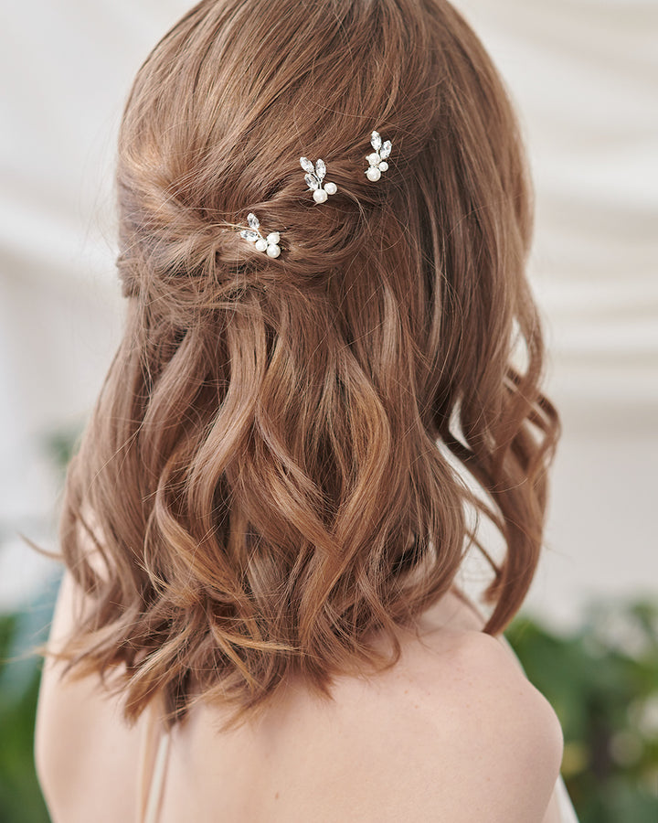 Small Pearl Hair Pins