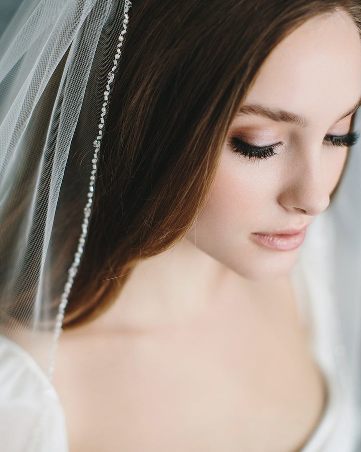 Minimalist wedding veil