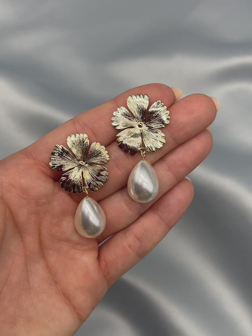 Flower Earrings in Silver and Gold with Pearls for Brides