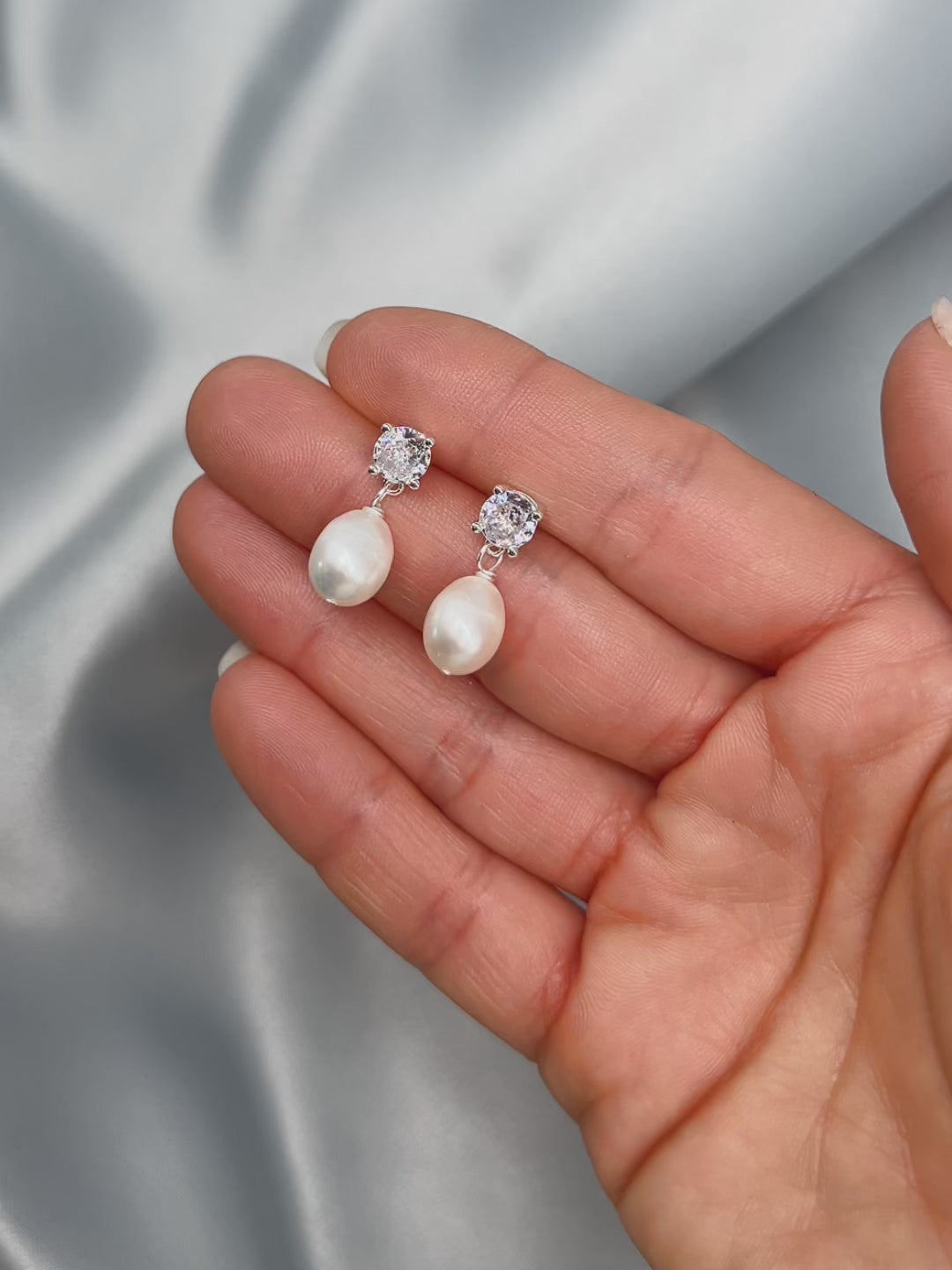 Isabella Pearl Earrings