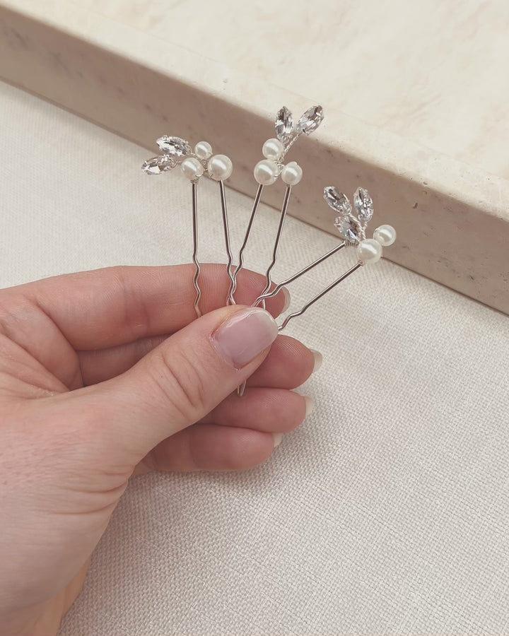 Dainty Pearl Hair Pins