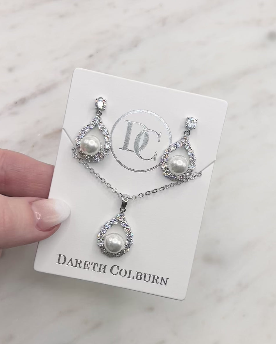 Elegance Pearl Bridesmaid Gift Set w/ Clip Earrings