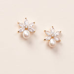 Pearl Stud Earring Gold