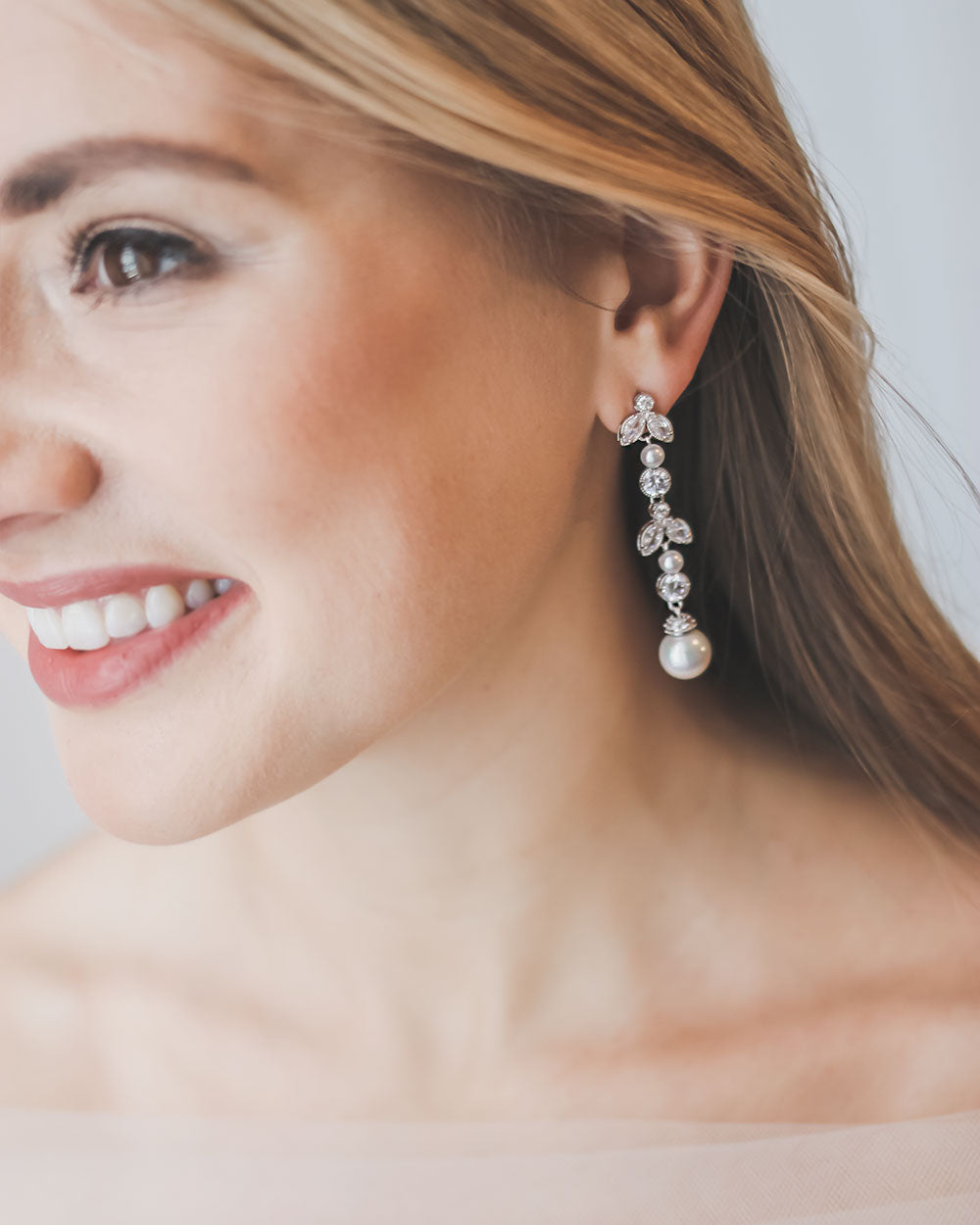 Amazon.com: VANGETIMI Fashion AB Rhinestone Crystal Wedding Earrings for  Women Bridal Bridesmaid Long Leaf Chandelier Teardrop Dangle Earrings  Jewelry: Clothing, Shoes & Jewelry