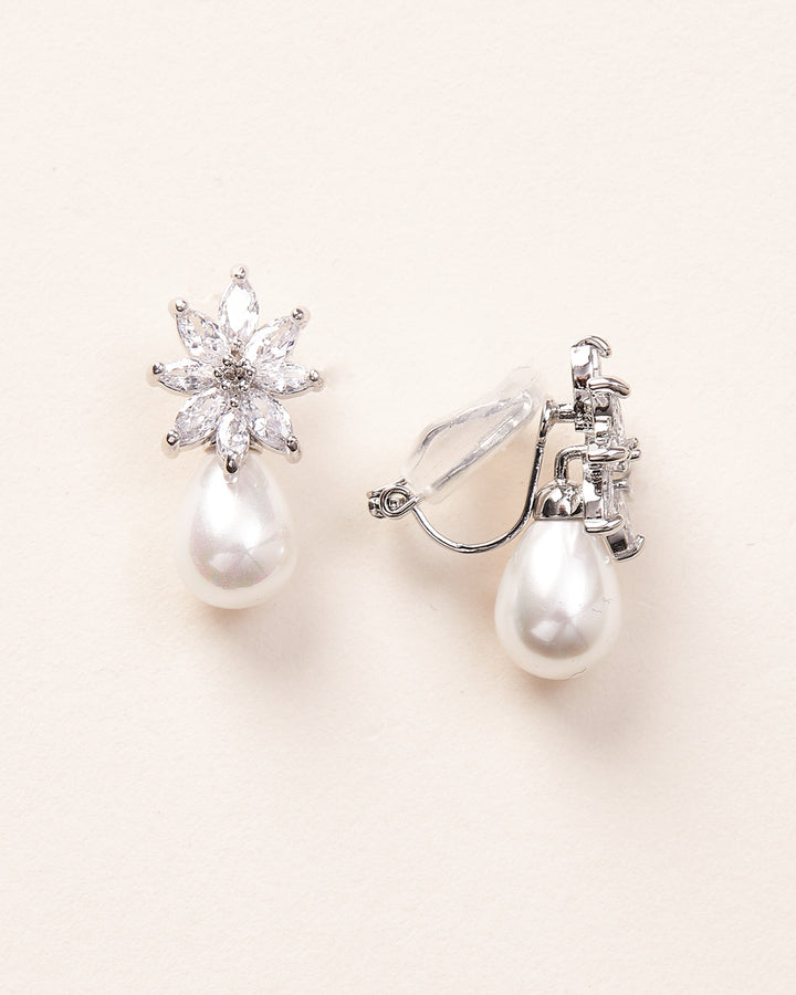 Clip on Earrings Pearls