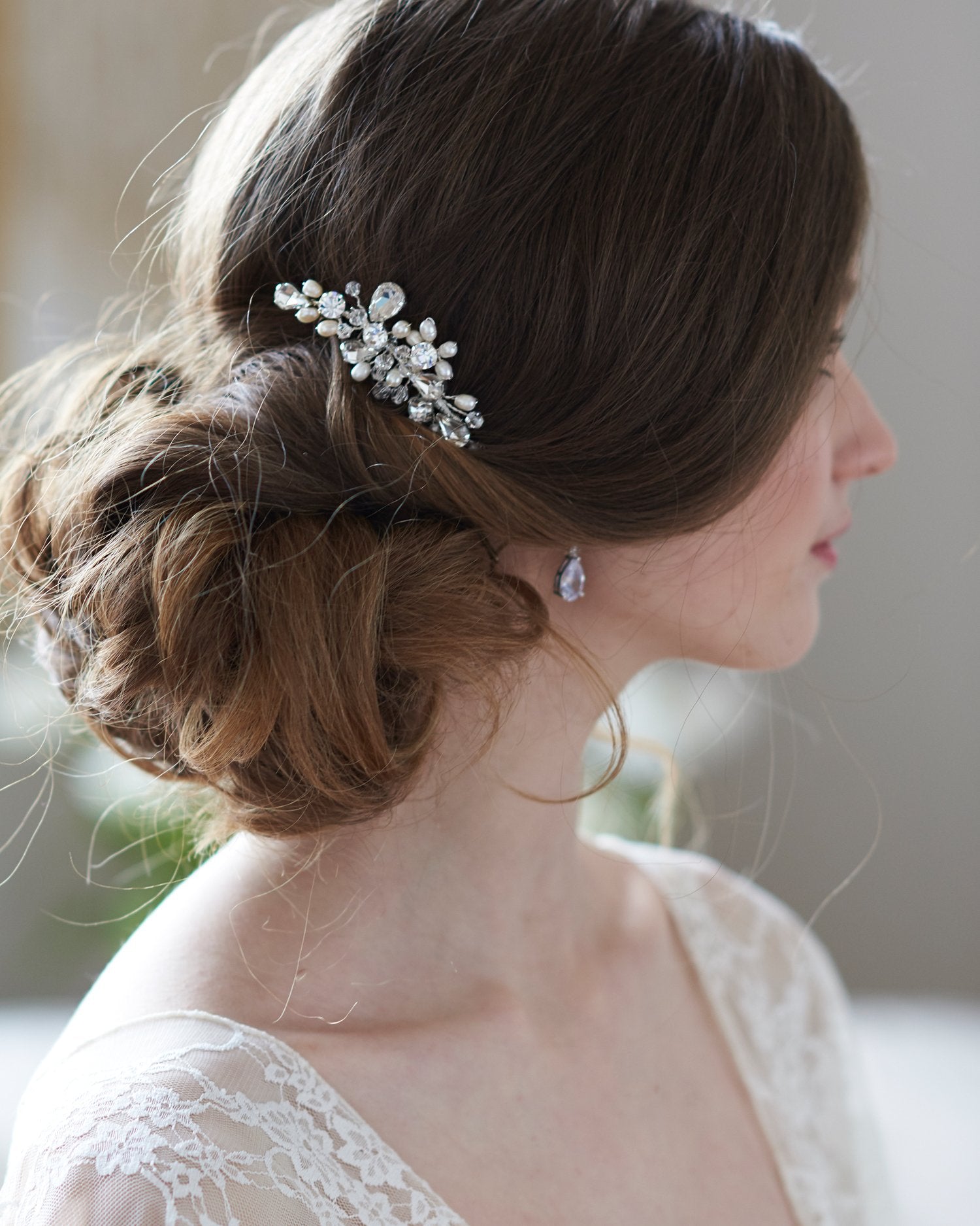 Pearl Comb Bride
