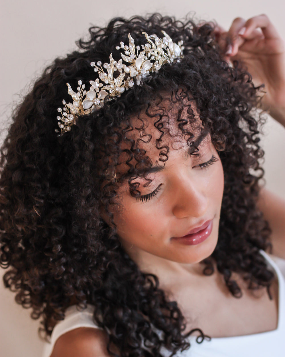 Wedding Hairstyles With Veil: bridal tiara hairstyles