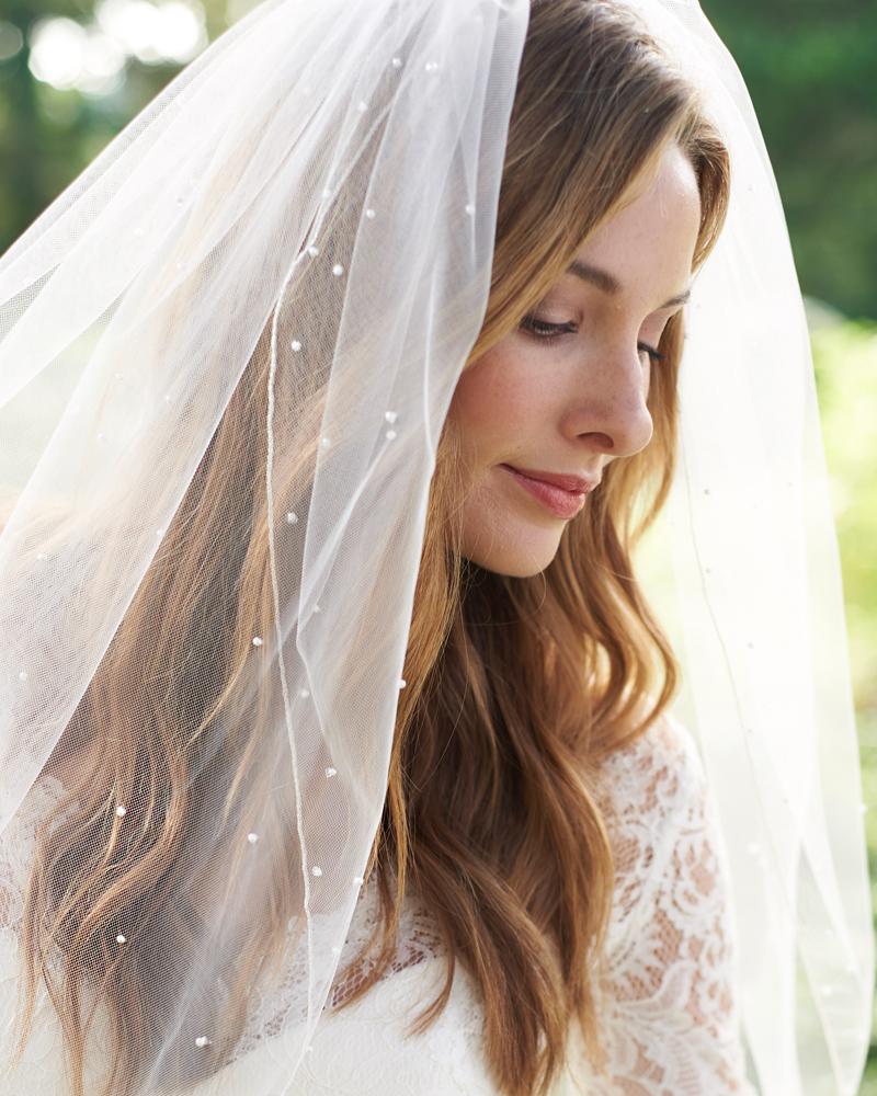 Scattered Pearl Wedding Veil