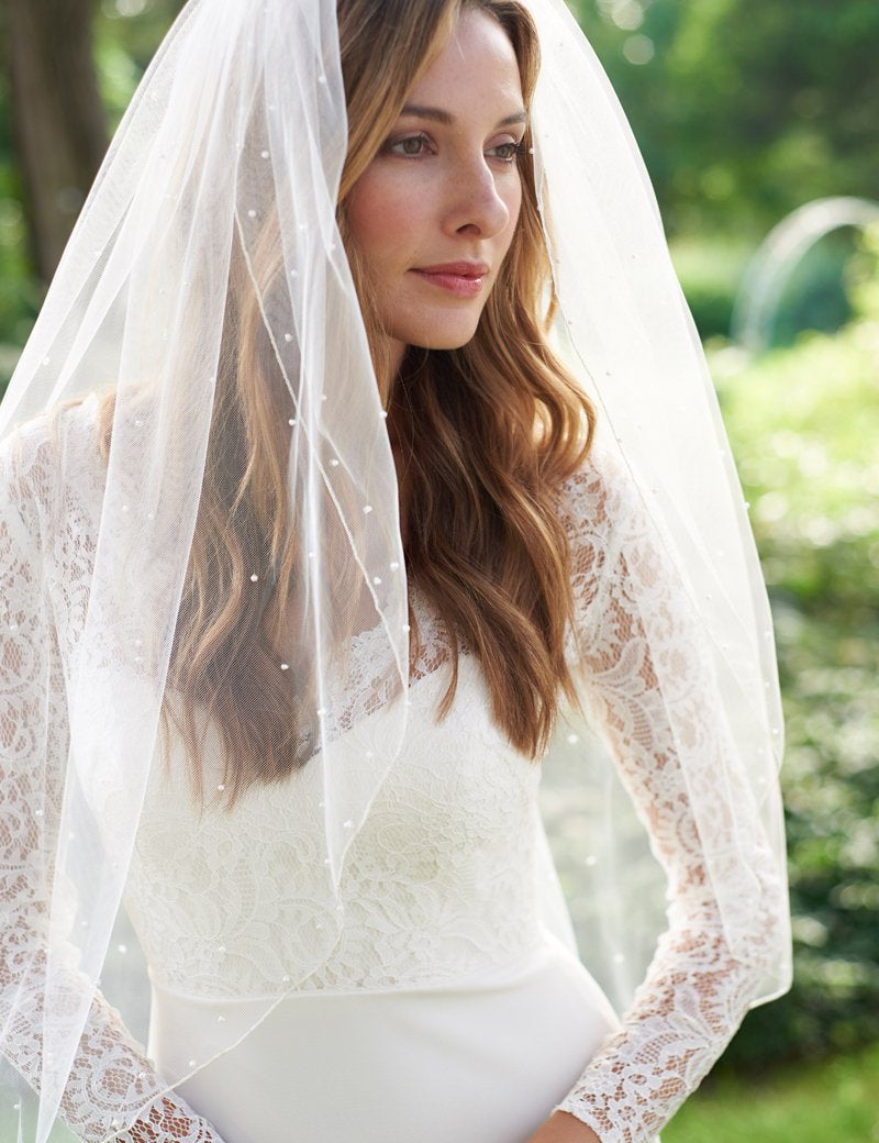 Scattered Pearl Bridal Veil