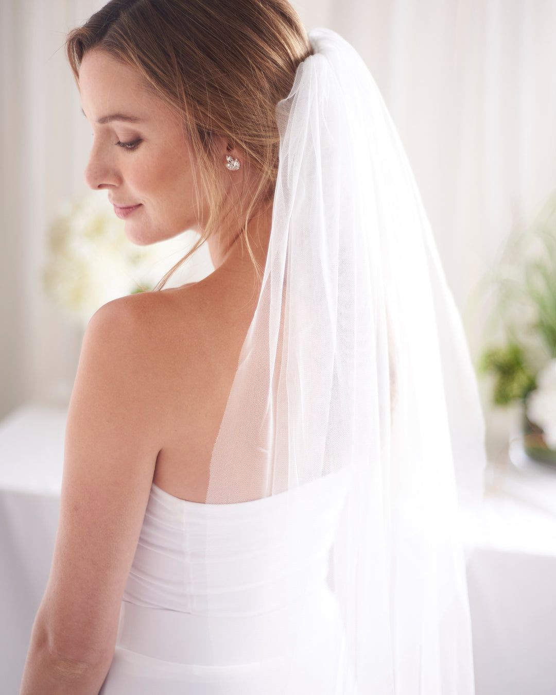 Simple Cut Edge Shimmer Wedding Veil